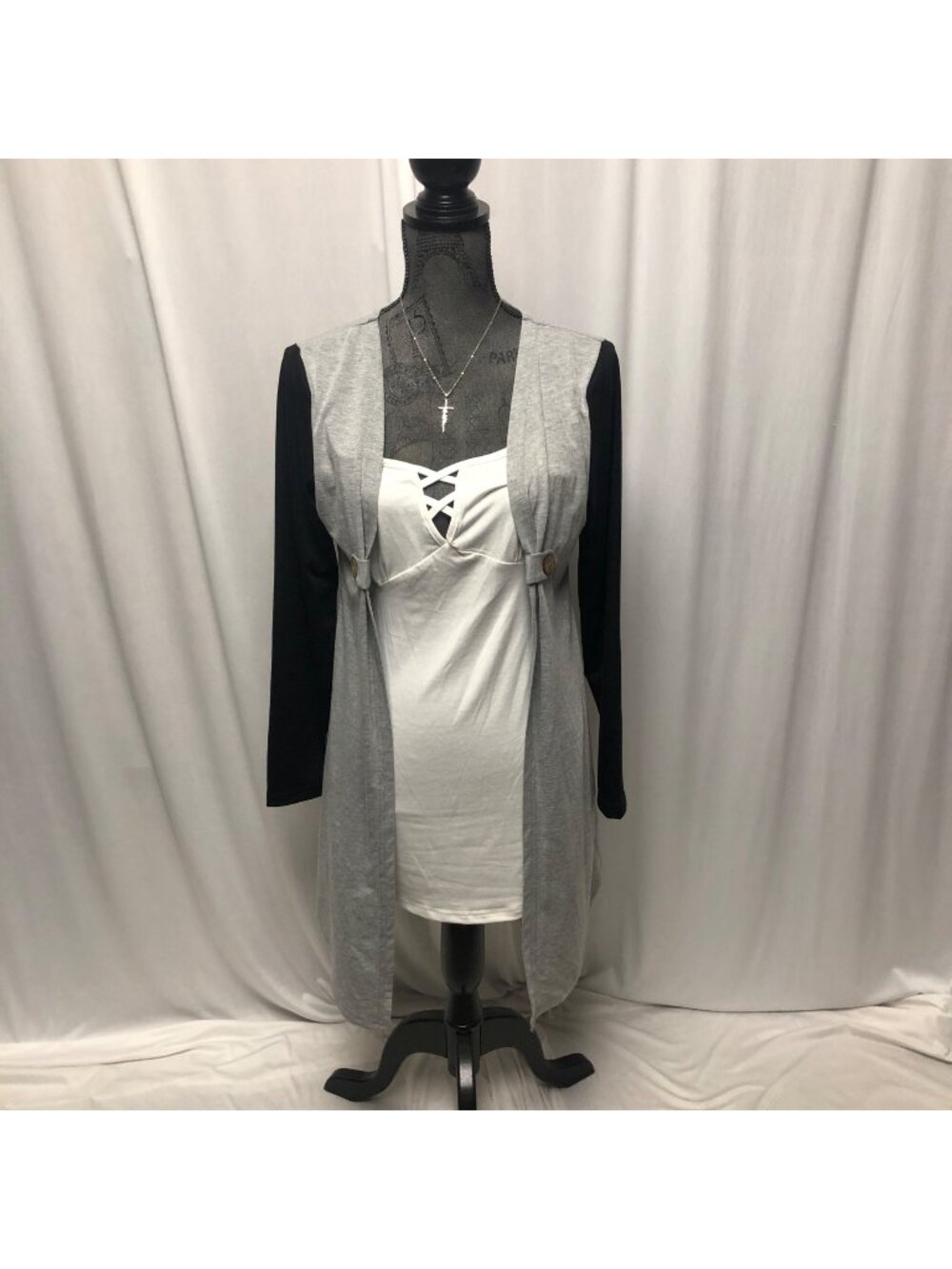 Dressfo Cardigan Top Womens Size Large Open Front Two Piece Look Lightweight NEW